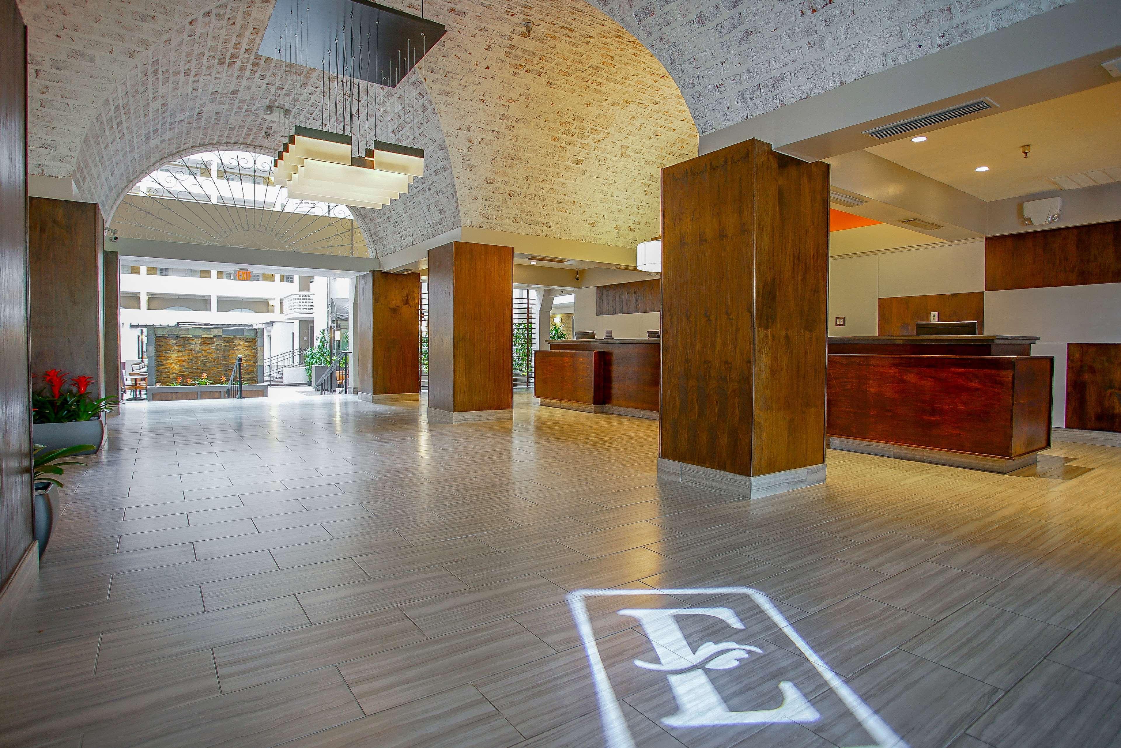 Embassy Suites San Antonio Northwest I-10 Экстерьер фото