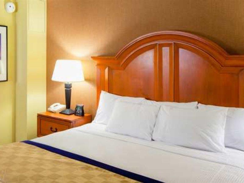 Embassy Suites San Antonio Northwest I-10 Экстерьер фото